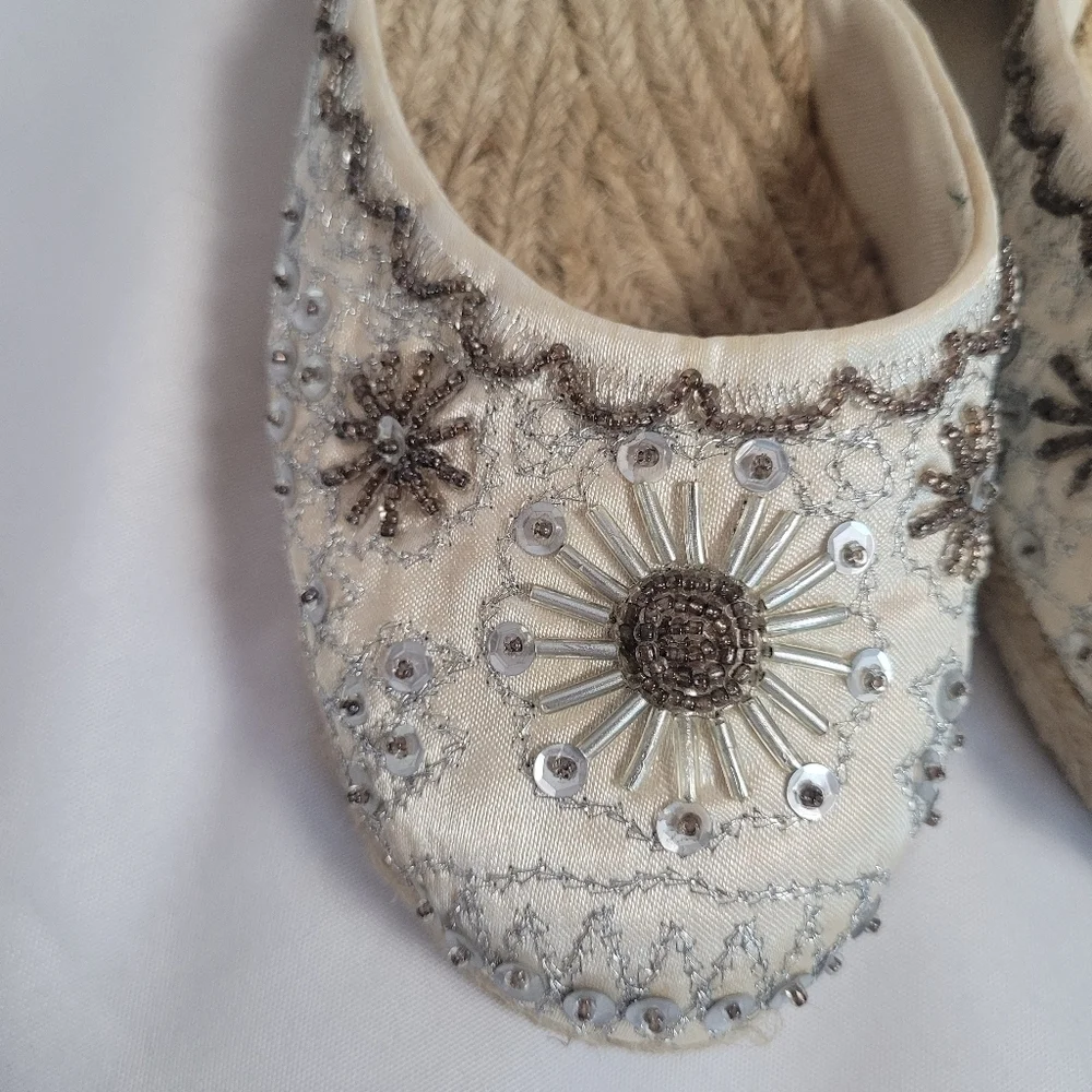 VTG Old Navy Women's Silver & Gold Satin Sequins Espadrille Shoes Size 8
